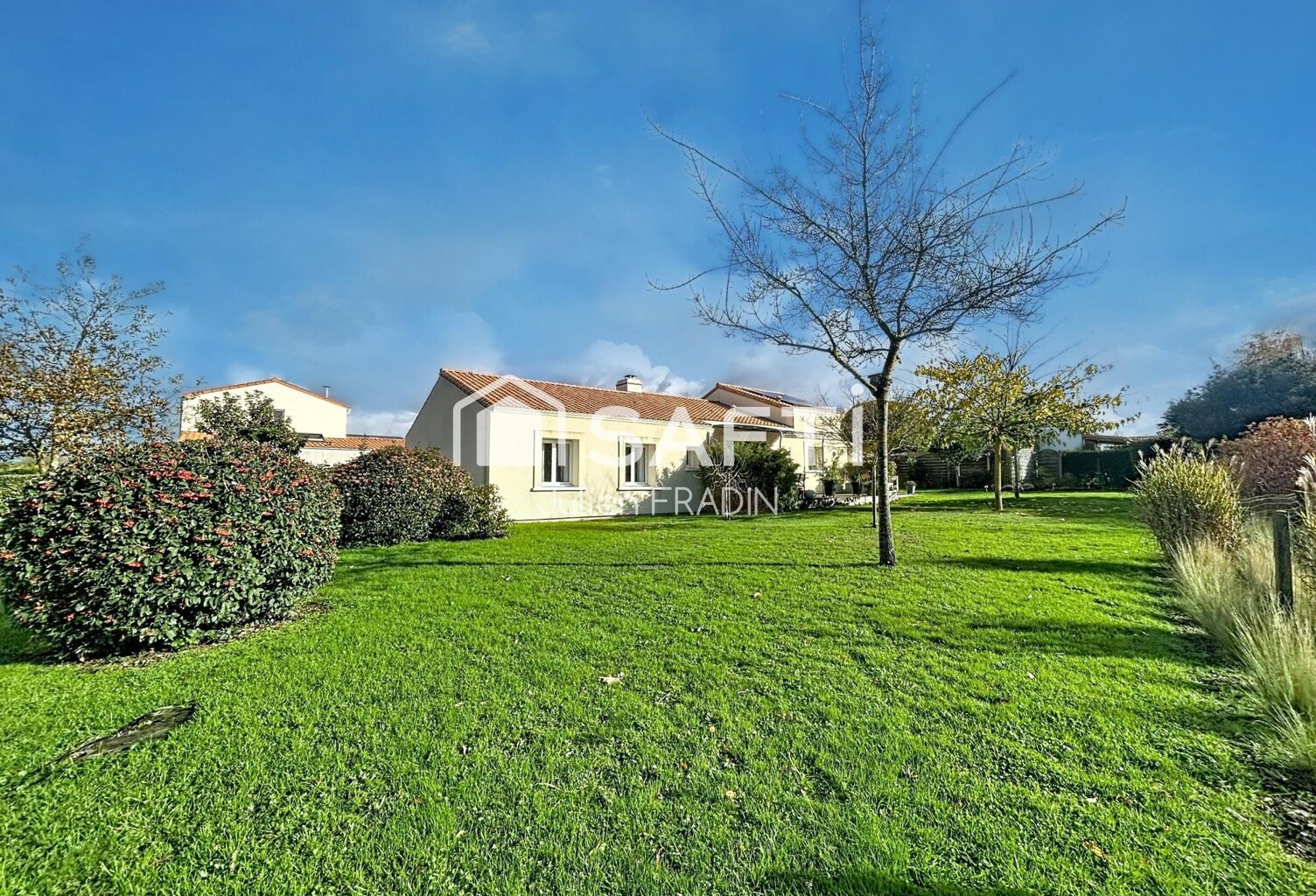 * NOUVEAUTÉ SAFTI Immobilier* - Maison de 5 chambres en parfait état ! avec une Magnifique parcelle de 1 715 m². — photo 1