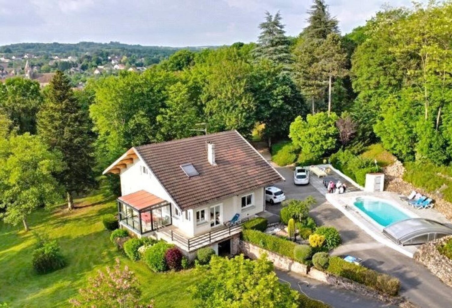 La maison familiale idéale dans un écrin de verdure ! — photo 1