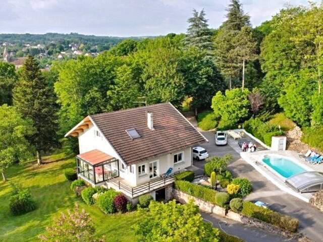 La maison familiale idéale dans un écrin de verdure ! — photo du bien
