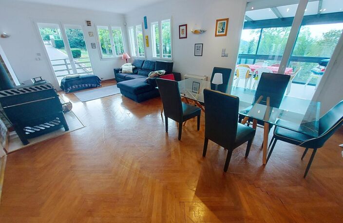 La maison familiale idéale dans un écrin de verdure ! — photo 3