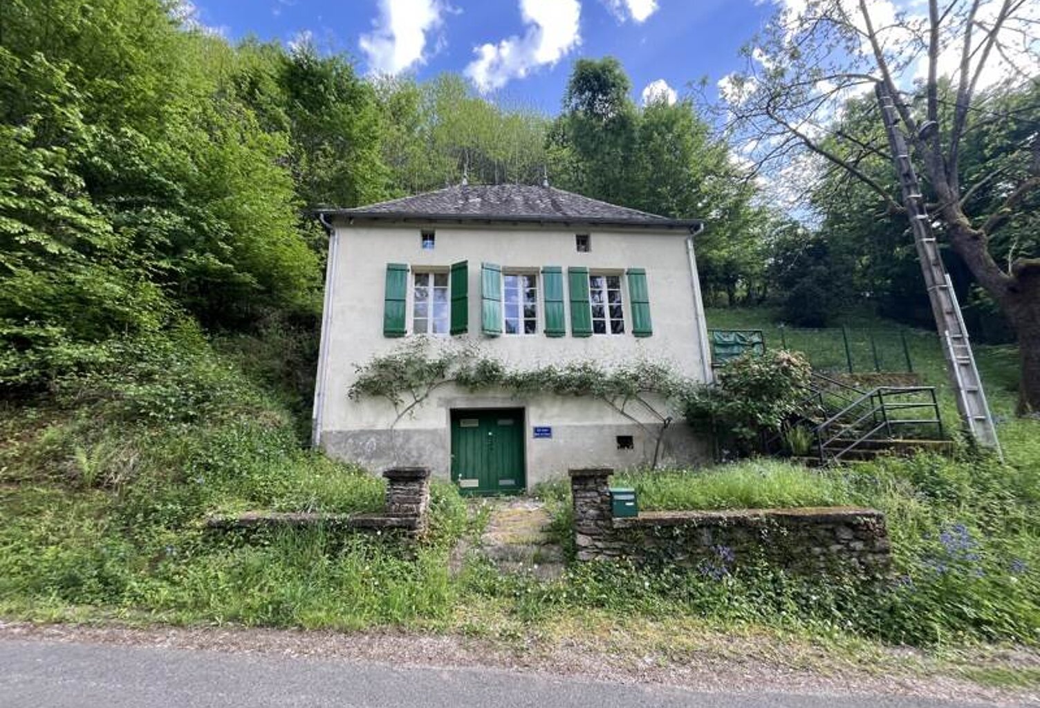 Maison en pierre de 1 pièces principales — photo 1