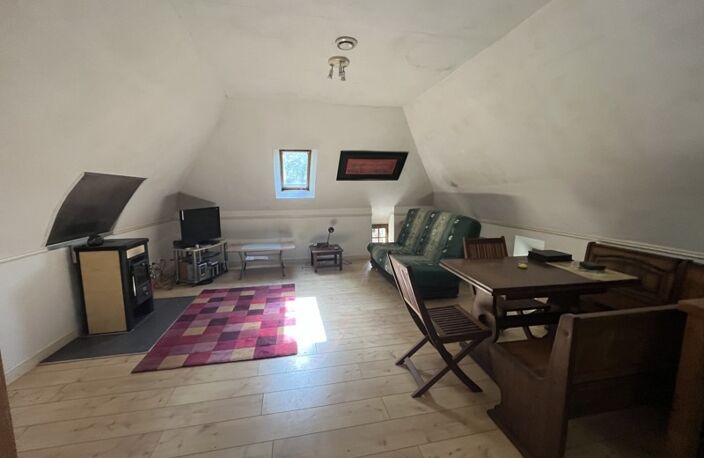 Maison en pierre de 1 pièces principales — photo 4