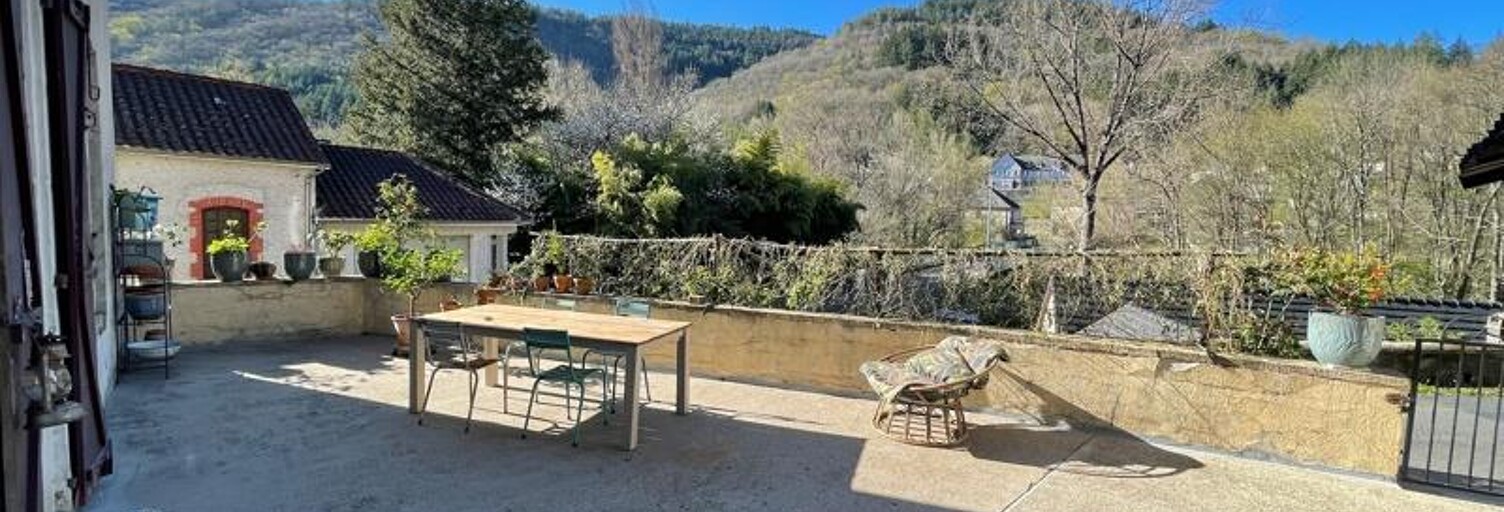 Maison 10 Pièces 171 m² à vendre à Laval-de-Cère (46130)
