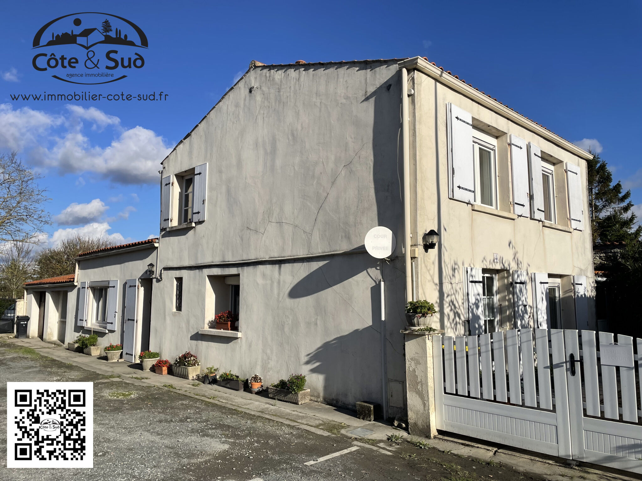Villa / Maison  T5 à vendre Croix-Chapeau 17220