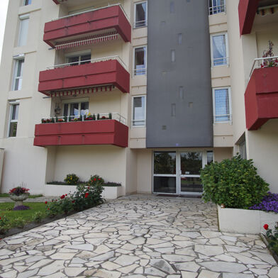 Appartement 3 pièces 750 €