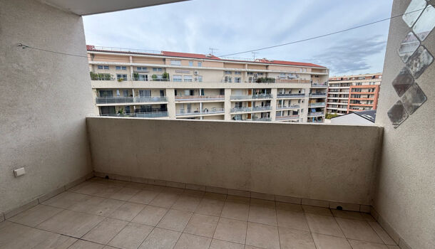 Appartement 3 pièces  à louer Marseille 8eme 13008