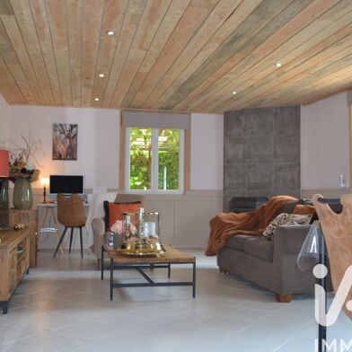 Maison 17 pièces 469000 €