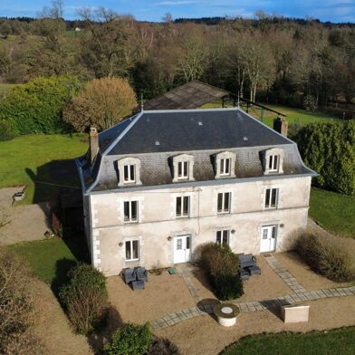 Maison 17 pièces 399500 €