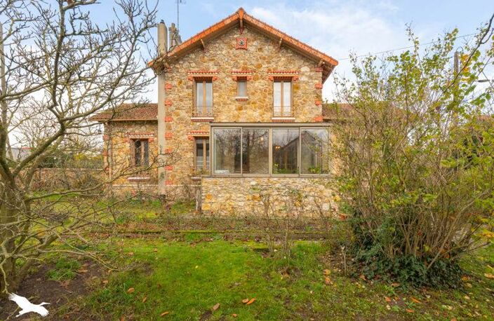 Maison en pierre de 5 pièces principales — photo 2