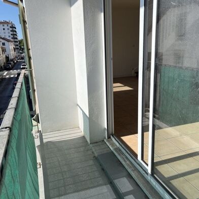 Appartement 5 pièces 421200 €