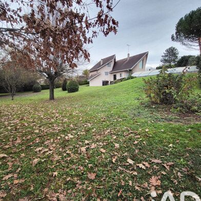 Maison 8 pièces 535000 €