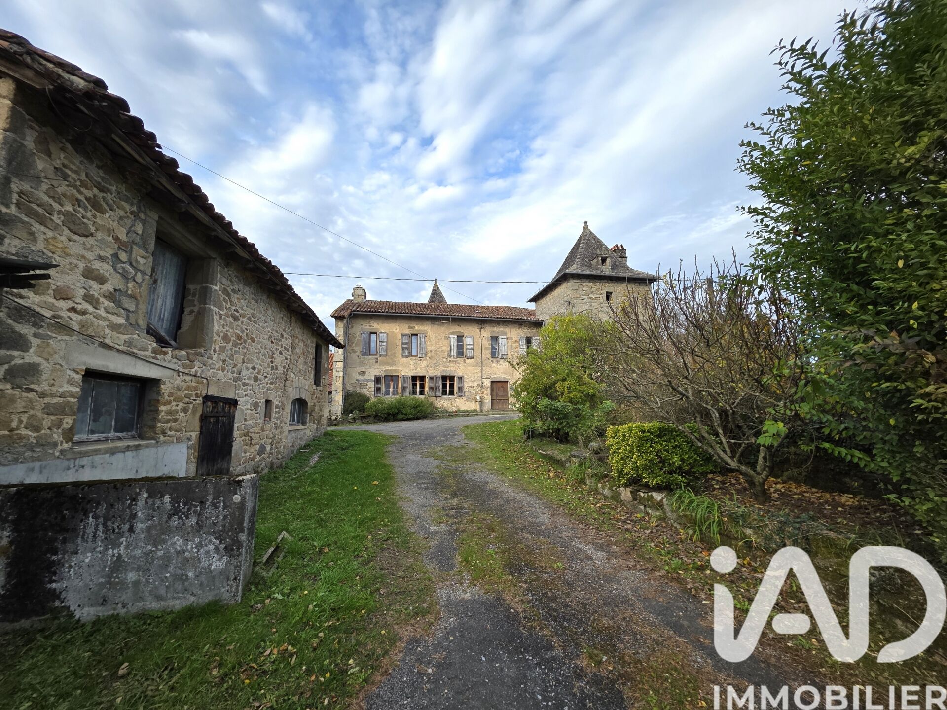 Sousceyrac-En-Quercy - 280m² - 9p. - 5ch.