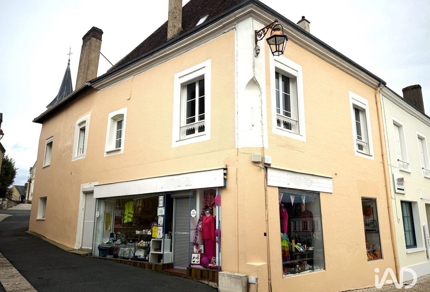 Vente Murs commerciaux 178 m&sup2; — photo 1