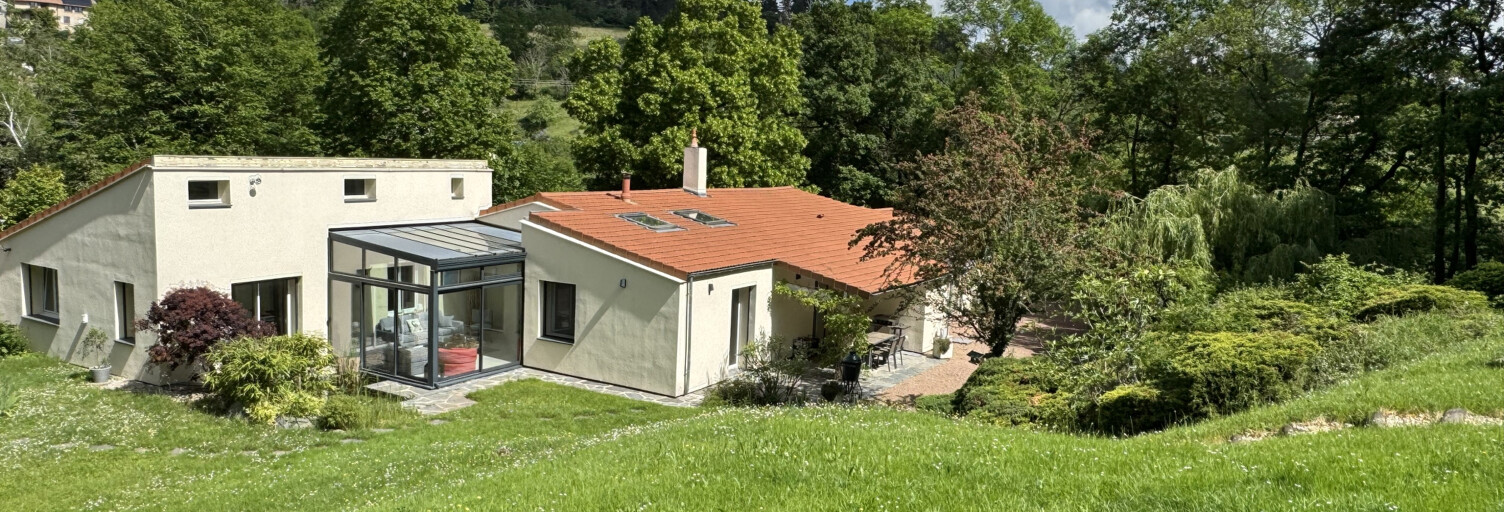 Maison 7 Pièces 220 m² à vendre à Vaugneray (69670)