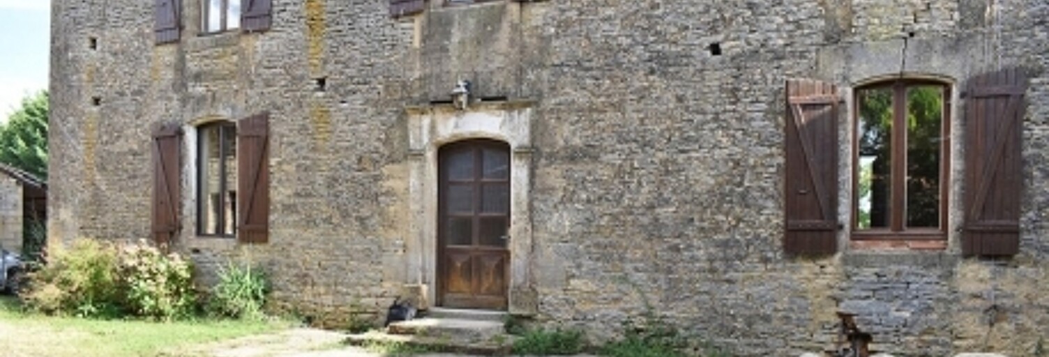 Maison 15 Pièces 300 m² à vendre à Saint-Geniès (24590)