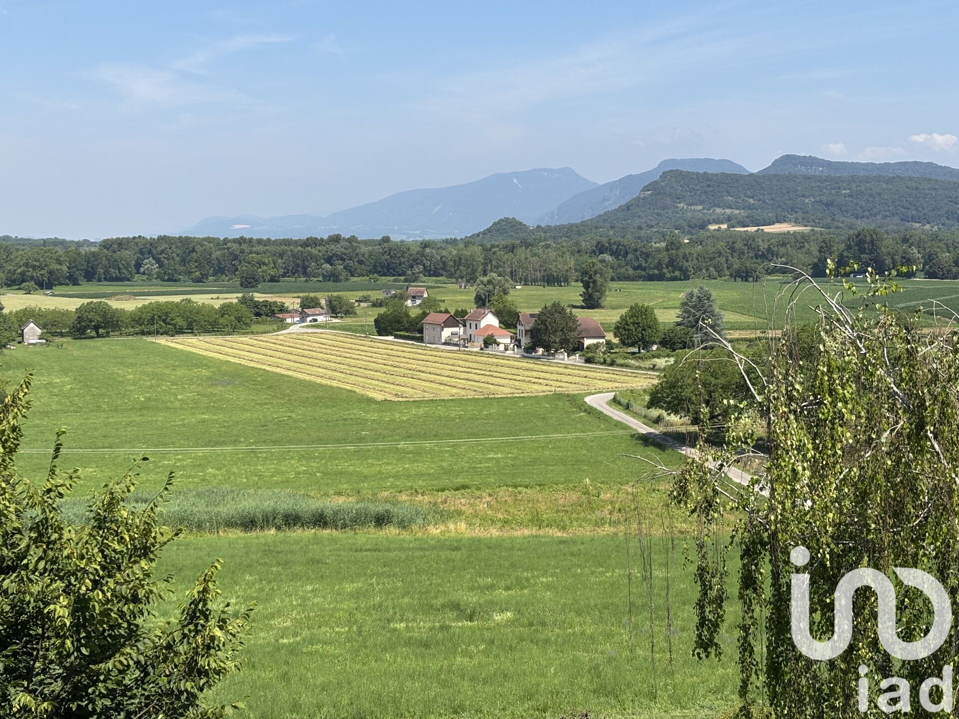 St-Genix-Sur-Guiers - 88m² - 3p. - 2ch.