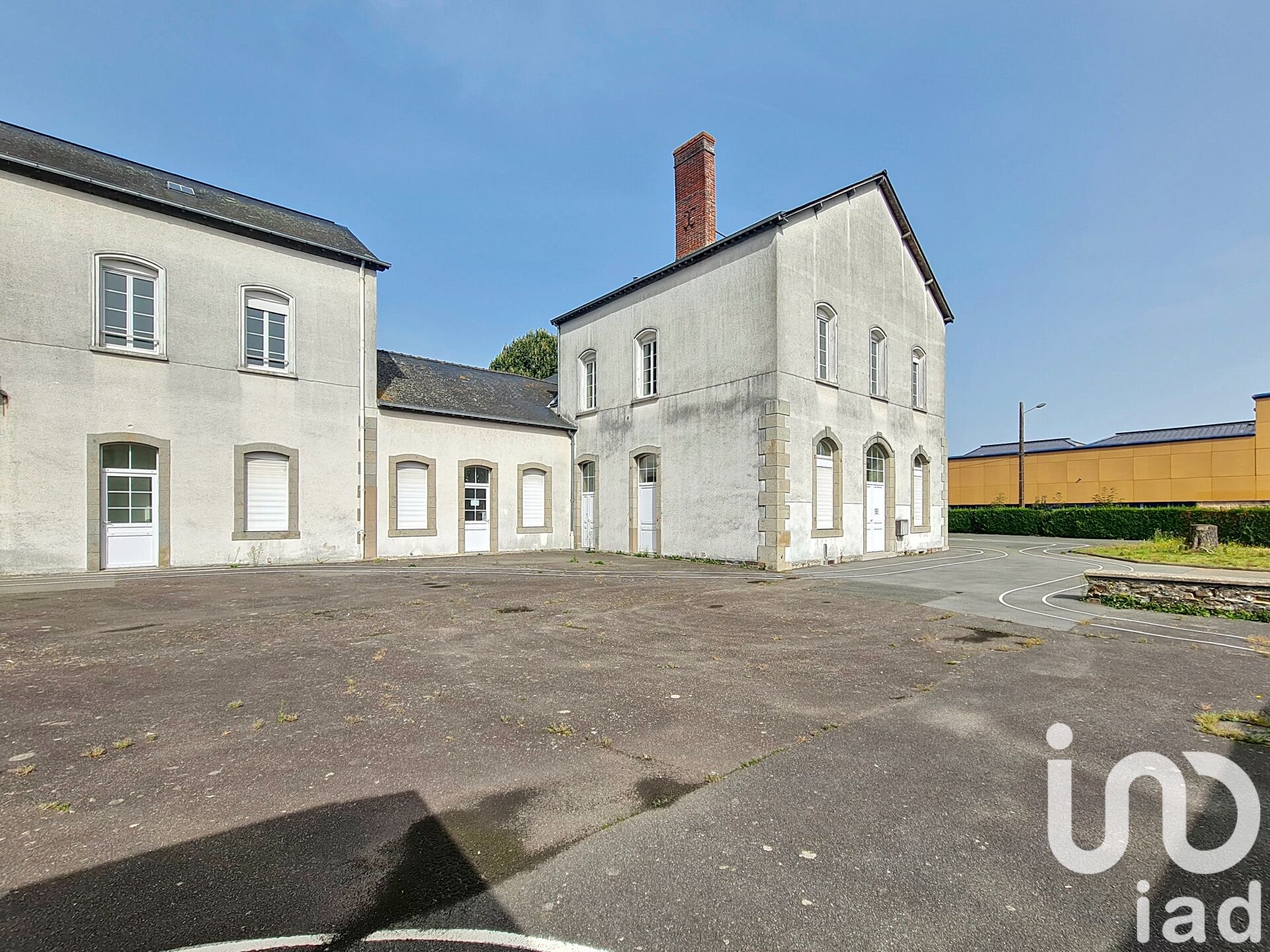 Mayenne - 1847m² - 1p.