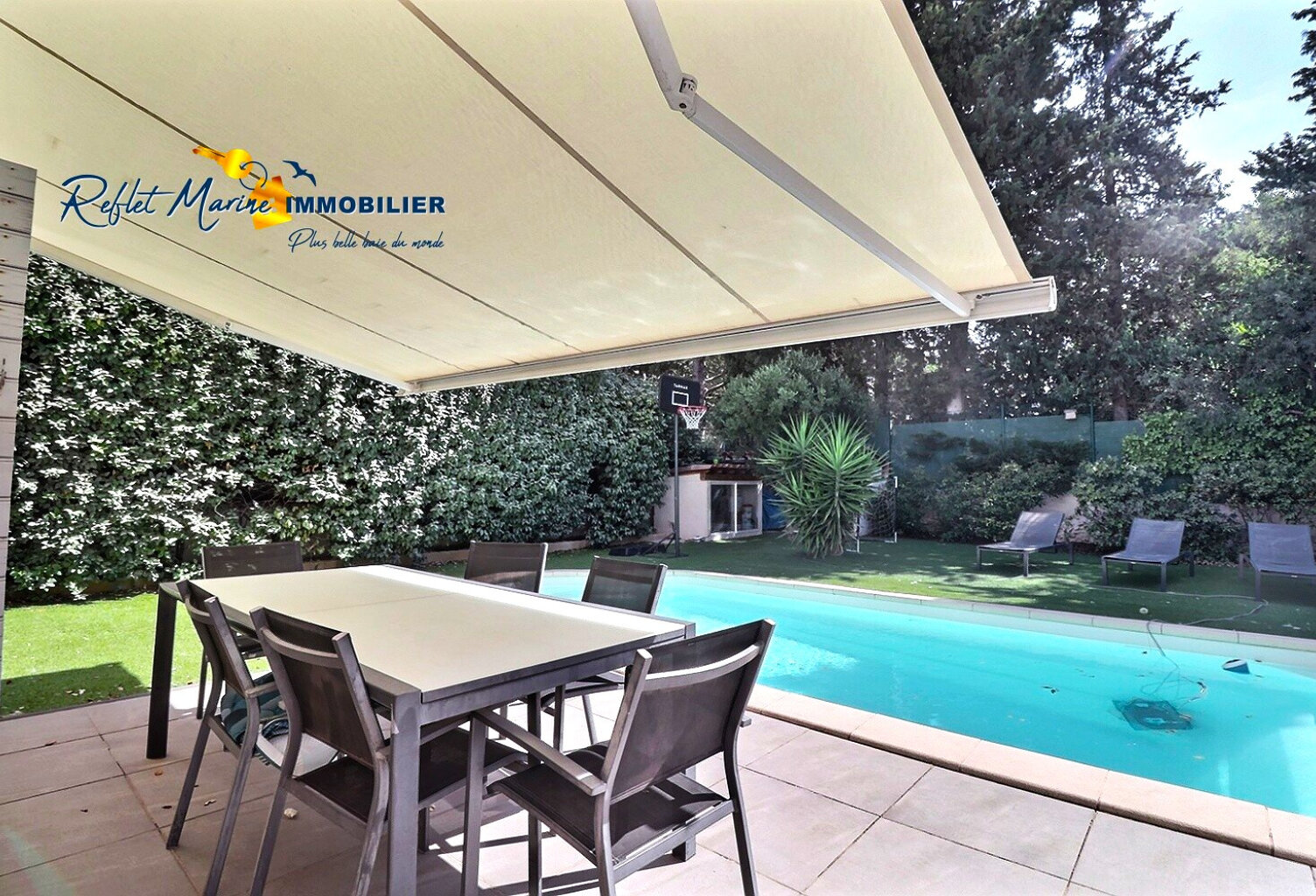 A La Ciotat proche des commodités, Maison T4 avec piscine  t — photo 1