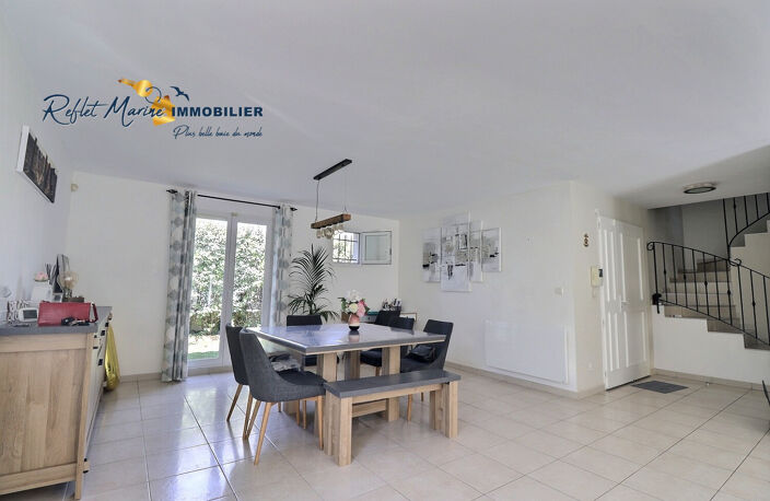 A La Ciotat proche des commodités, Maison T4 avec piscine  t — photo 5