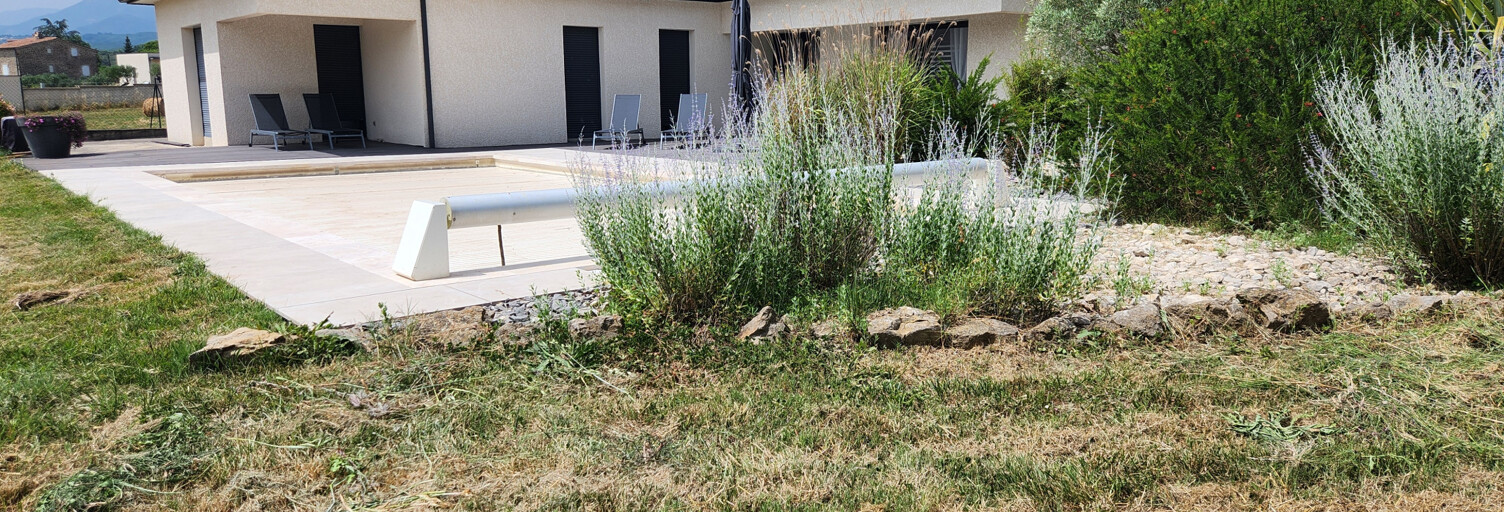 Maison 9 Pièces 240 m² à vendre à Vinezac (07110)