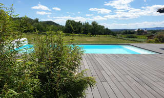 Maison 9 Pièces 280 m² à vendre à Vinezac (07110)
