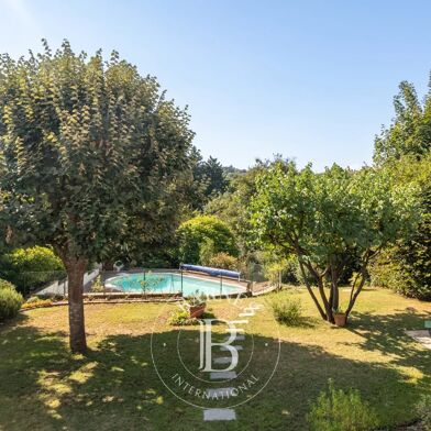 Maison 9 pièces 840000 €