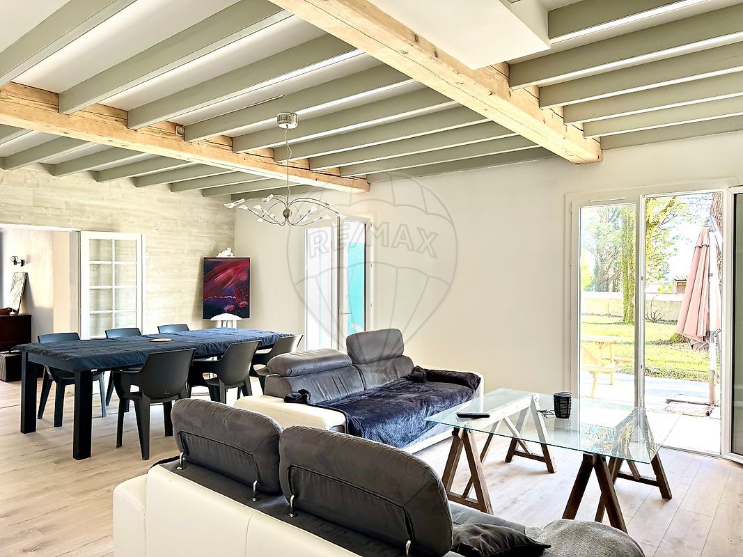 Villa / Maison  T5 à vendre Breuillet 17920