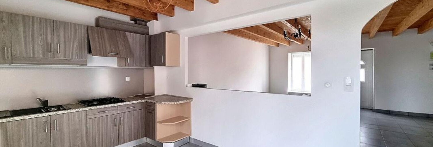 Maison 3 Pièces 86 m² à louer à Louroux-de-Bouble (03330)