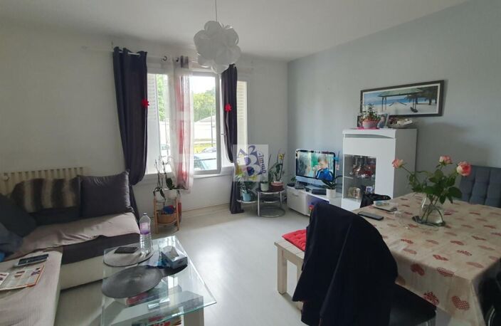 SOYAUX, Appt T3, Balcon — photo 4