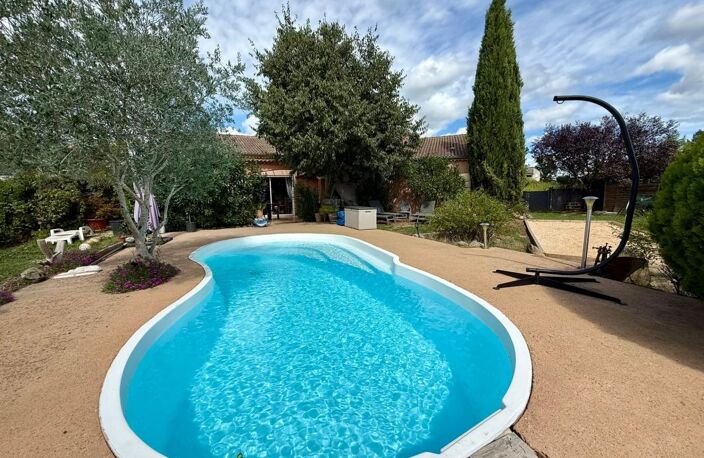 Maison À Vendre de plain pied avec piscine — photo 5
