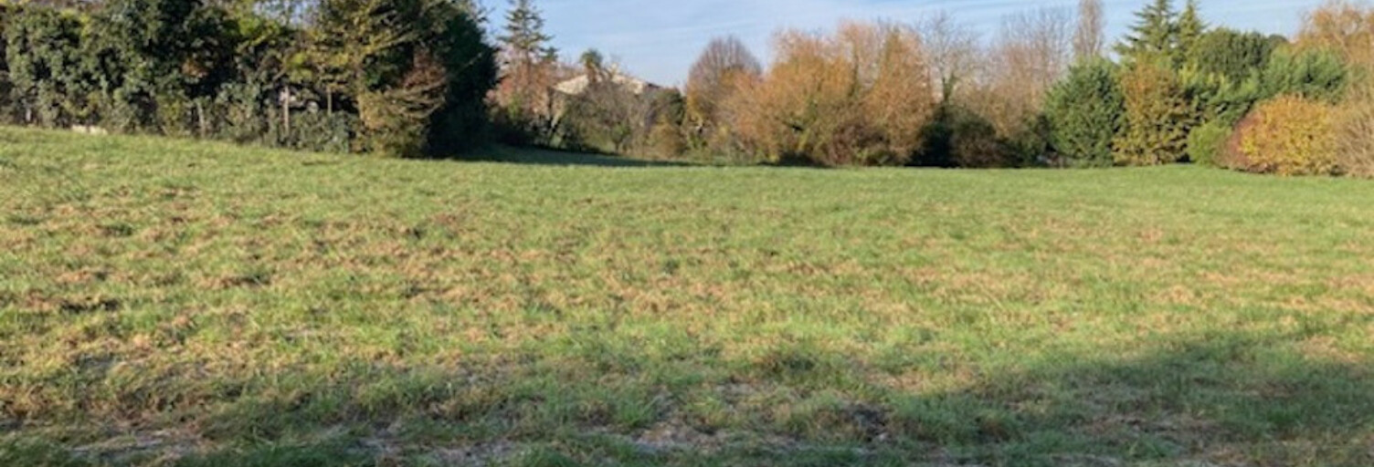 Terrain  734 m² à vendre à Bussac-sur-Charente (17100)
