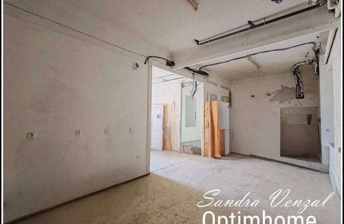 LOCAL/BUREAU COMMERCIAL A VENDRE A VOLONNE – 74 m² – Rez-de-chaussée — photo 3