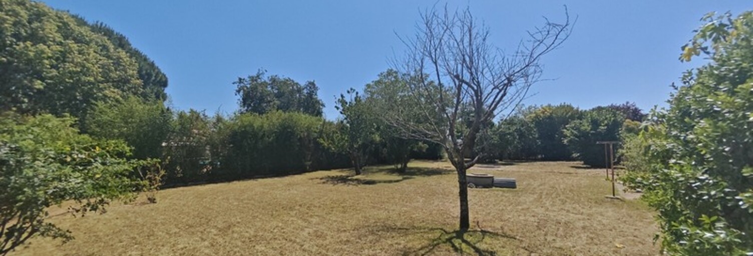 Terrain  677 m² à vendre à Montaigut-sur-Save (31530)