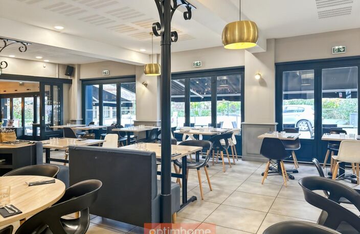 Murs et Fonds RESTAURANT PIZZERIA BAR 390 M2, terrasse 50 places assises sur rue piétonne — photo 2