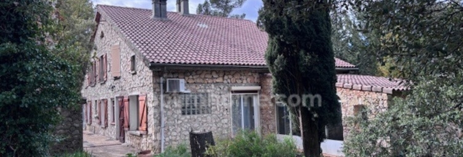 Maison 10 Pièces 200 m² à vendre à La Roquebrussanne (83136)