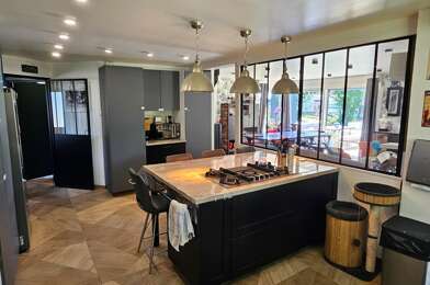 Maison 8 pièces 410800 €