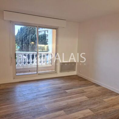 Appartement 1 pièces 850 €