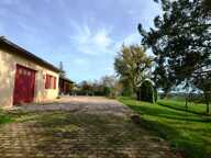 A vendre, Montesquiou (Gers): maison de plain-pied 3 chambres au calme, à la campagne et face aux Pyrénées avec garage, autres dépendances et jardin de 2 724m² — photo 3
