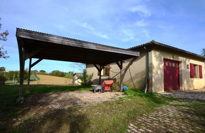A vendre, Montesquiou (Gers): maison de plain-pied 3 chambres au calme, à la campagne et face aux Pyrénées avec garage, autres dépendances et jardin de 2 724m² — photo 5
