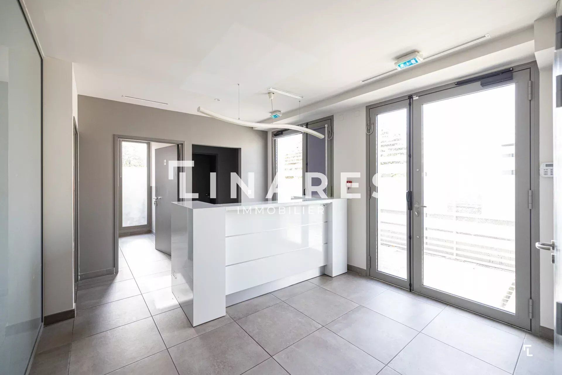 Saint-Rémy-de-Provence Bureau 5 pièces 117 m²