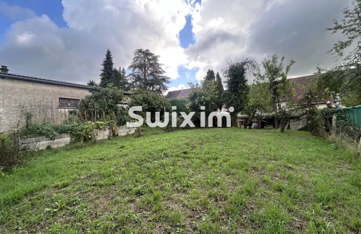 Maison de village à rénover sur terrain arboré — photo 2