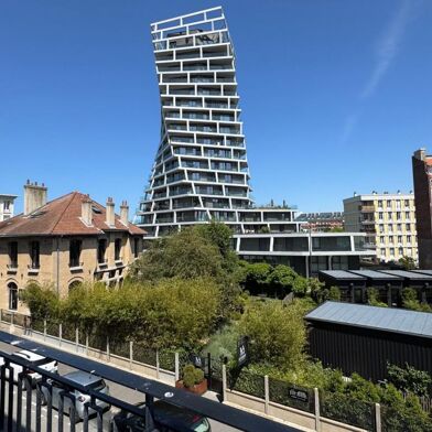 Appartement 10 pièces 572000 €