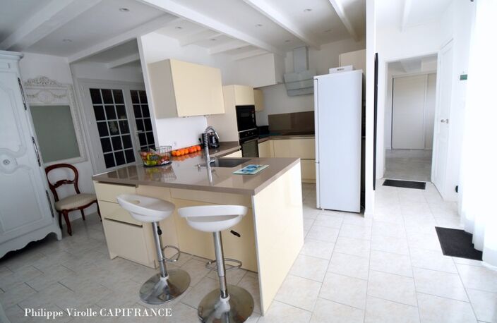 Maison à vendre 6 pièces 124 m2 LE CHATEAU D'OLERON (17) 399000€ — photo 5