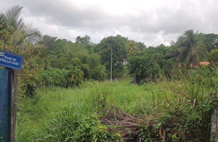 Terrain à vendre de 669 m² SAINTE ANNE (971) — photo 5