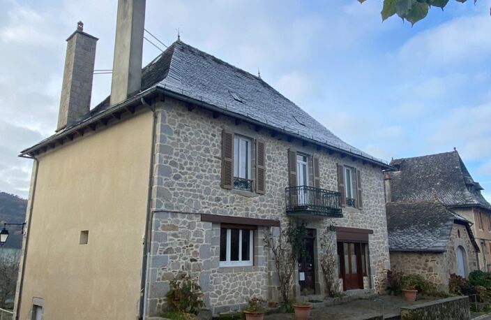 Rare: Bel ensemble immobilier  dans village pittoresque Maison et dépendances — photo 3
