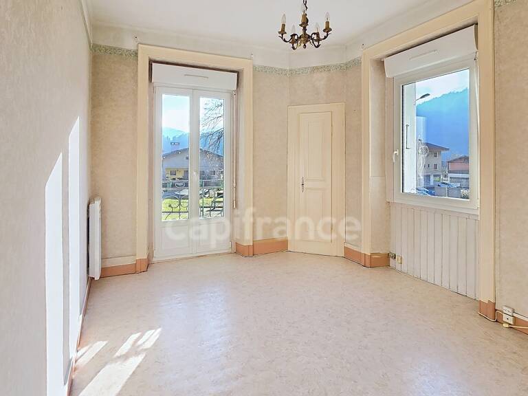 Appartement à vendre 3 pièces TANINGES (74) — photo 1