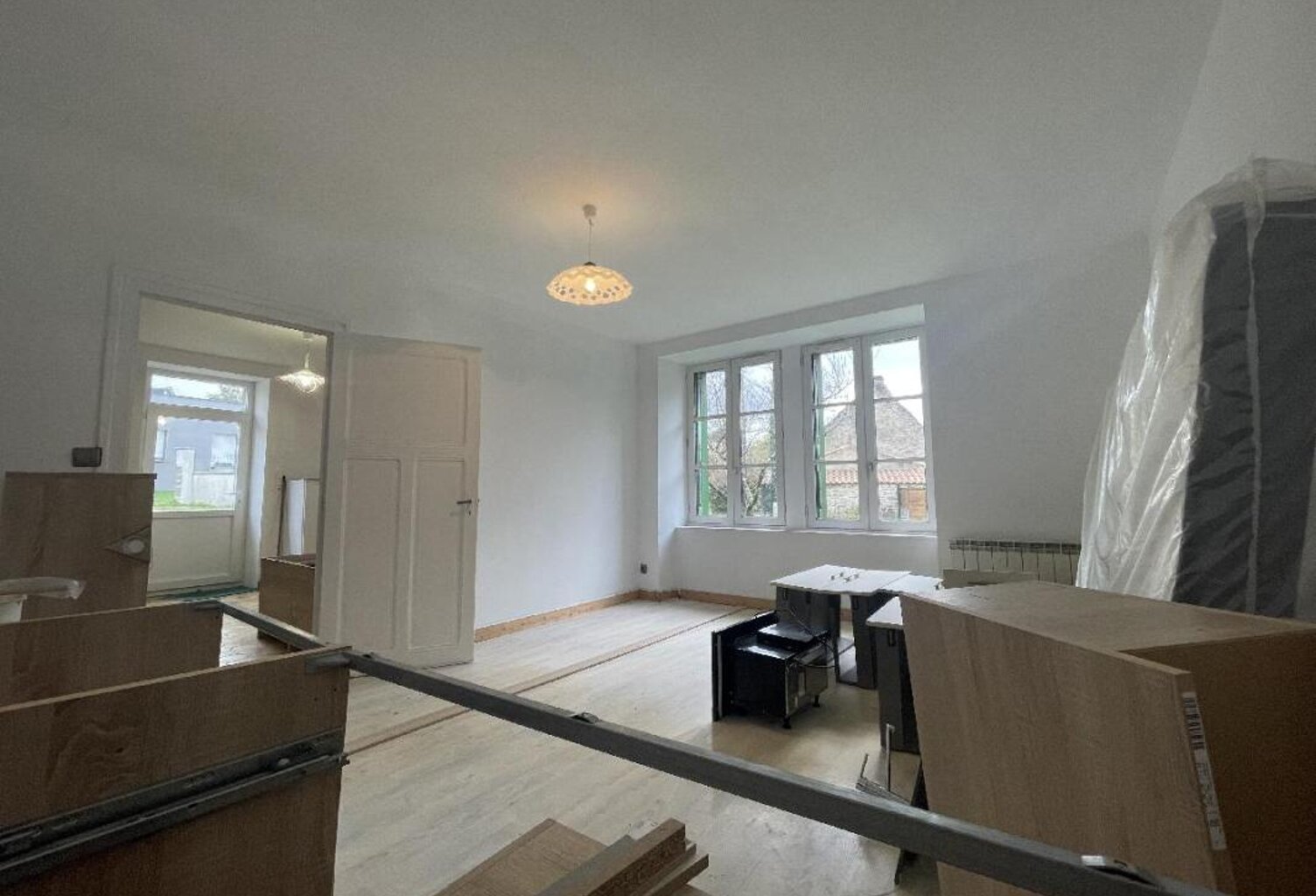 Maison de 97,50 m² (Loi Carrez) - Rénovation en cours - 5 pièces - Terrain de 350 m² — photo 1