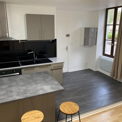 Appartement 1 pièces 495 €