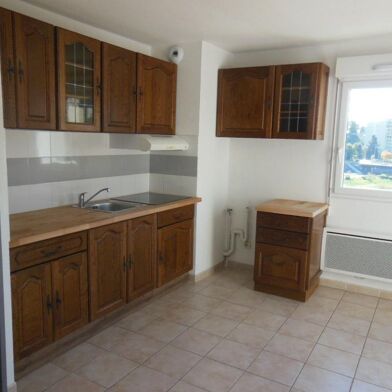 Appartement 3 pièces 560 €