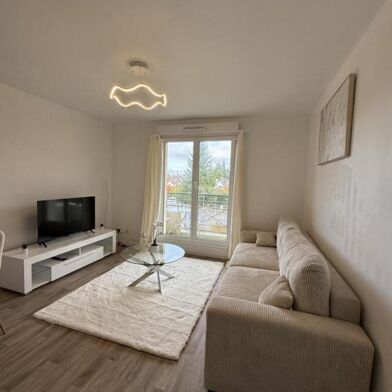 Appartement 2 pièces 740 €